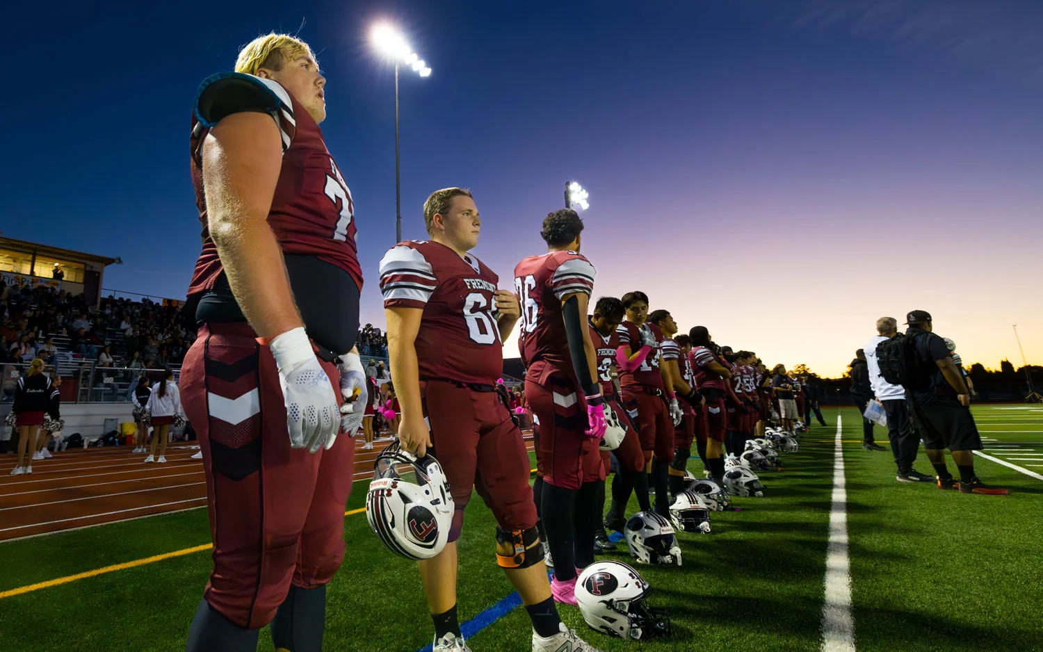 Fremont waiting on the sidelines to begin the game